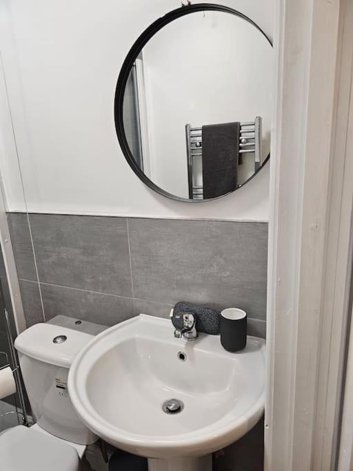 Super Value Bath Street Flat Apartamento Ilkeston Exterior foto